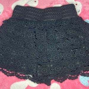 Black lace short